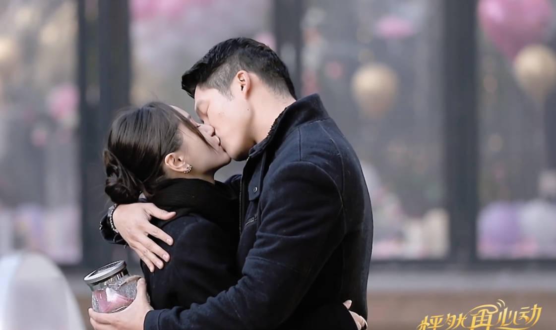 为什么男生因为女朋友说做到的事却做不到而不开心呢？游戏画面